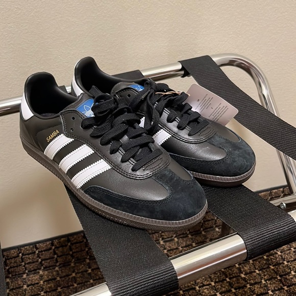 NWB ADIDAS | SAMBA ADV - Picture 2 of 7